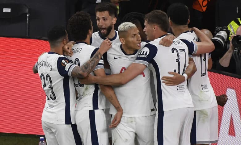 Reading vs Tottenham es uno de los duelos de la jornada.