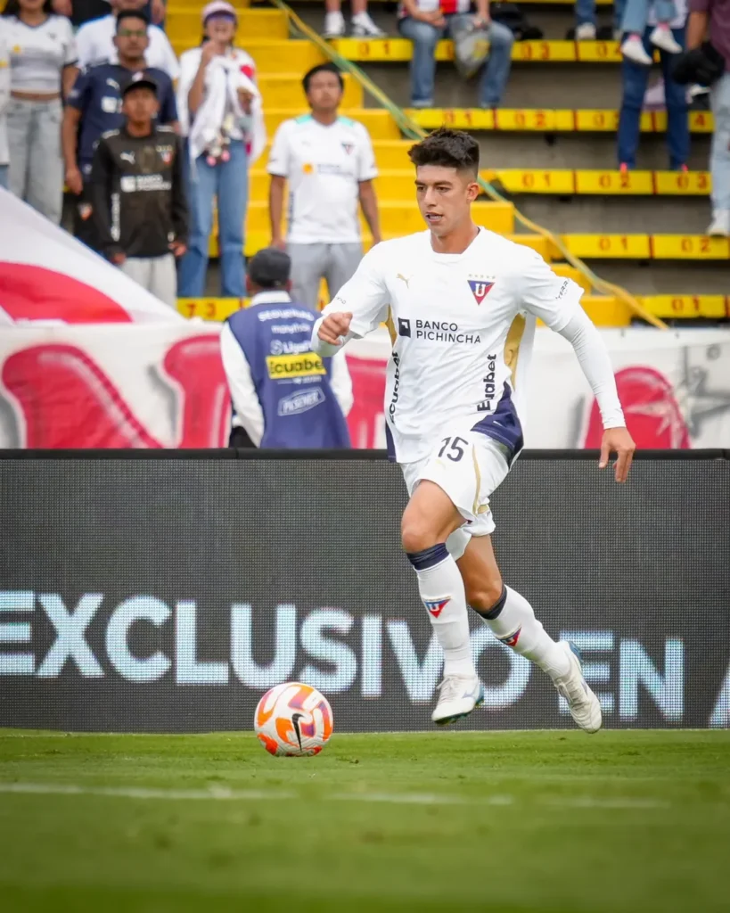 LDU necesita ganar para asegurarse el boleto a los octavos de la Copa Libertadores.