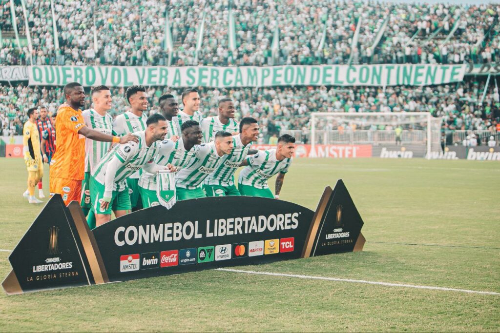 Atlético Nacional busca los tres puntos con el gol de Kevin Viveros. (Santiago Rivera / 365Scores)
