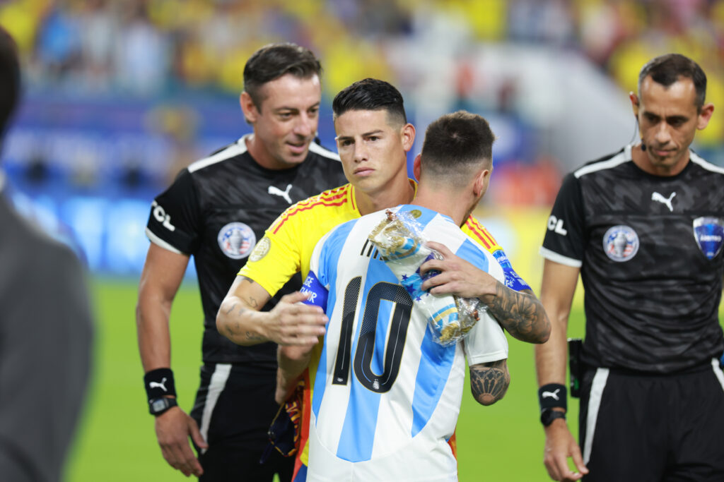 messi vs james rodriguez en las Eliminatorias sudamericanas