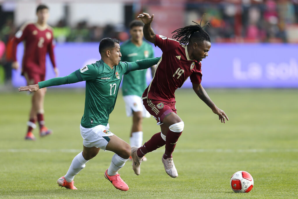 Venezuela hoy: si le gana a Uruguay, tres equipos quedarían con 21 puntos a falta de dos fechas.