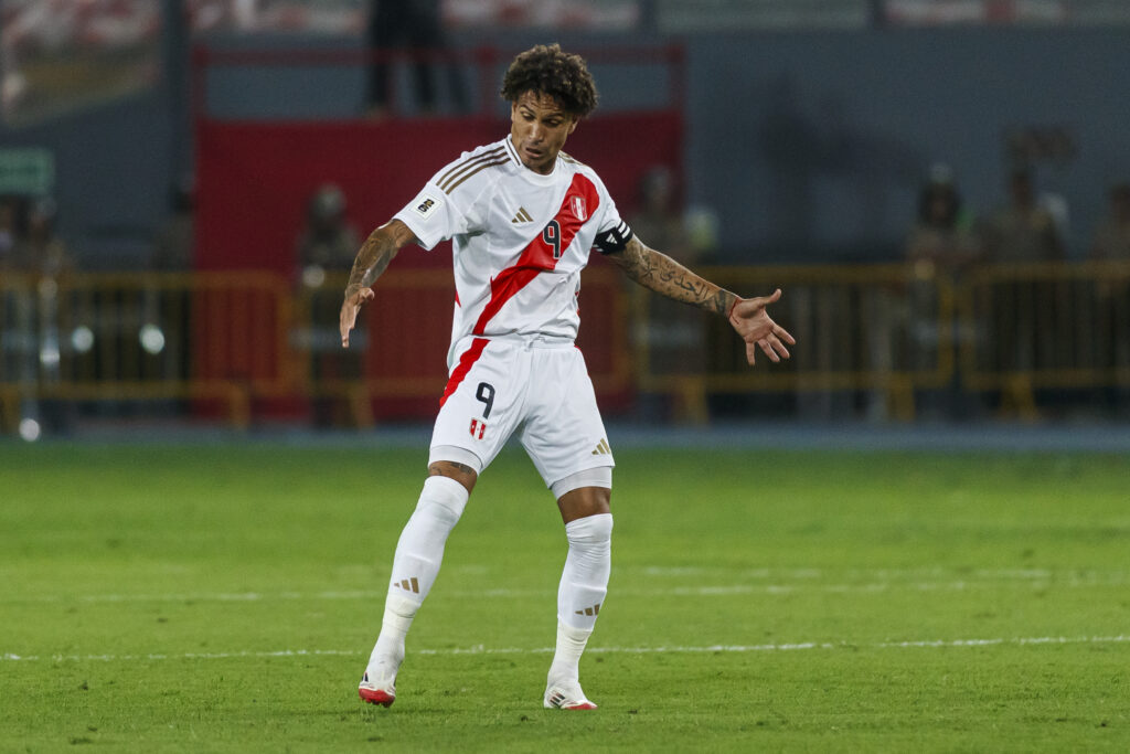 paolo guerrero con la selección perú
