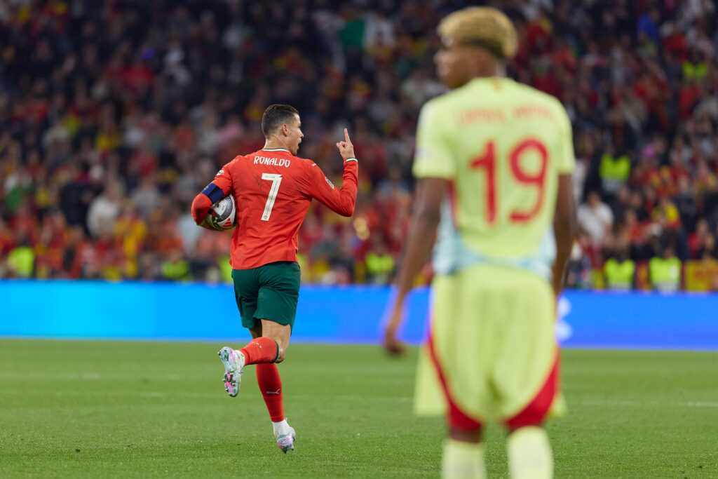 Portugal vs España: el alargue definirá al campeón. (Photo by Emmanuele Ciancaglini/Ciancaphoto Studio/Getty Images)