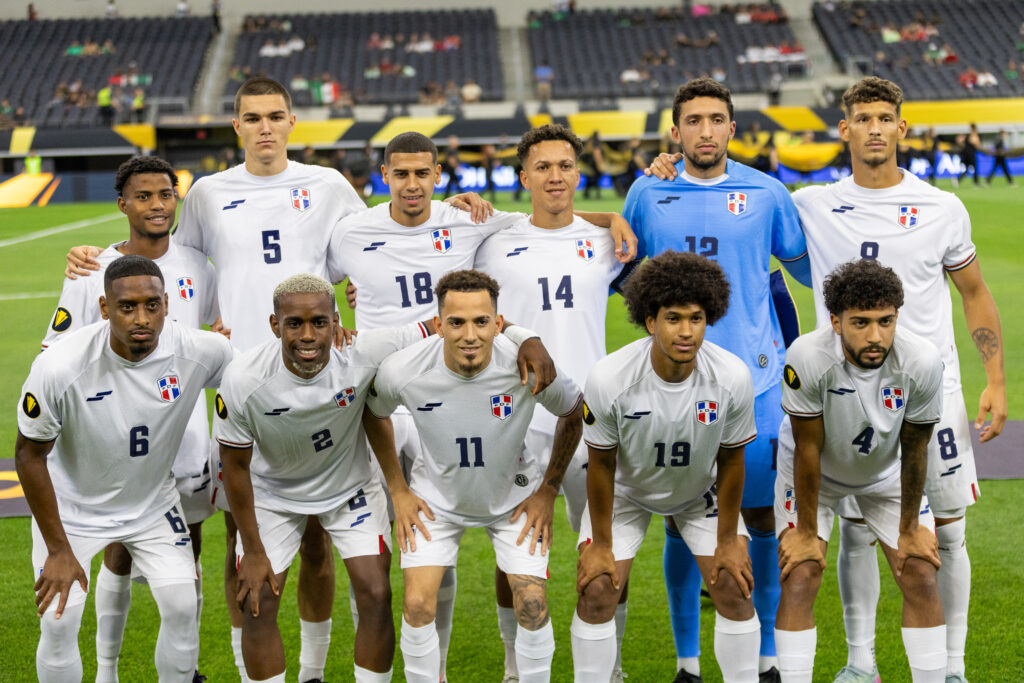 Republica Dominicana vs Surinam. (Photo by Aric Becker/ISI Photos/ISI Photos via Getty Images)