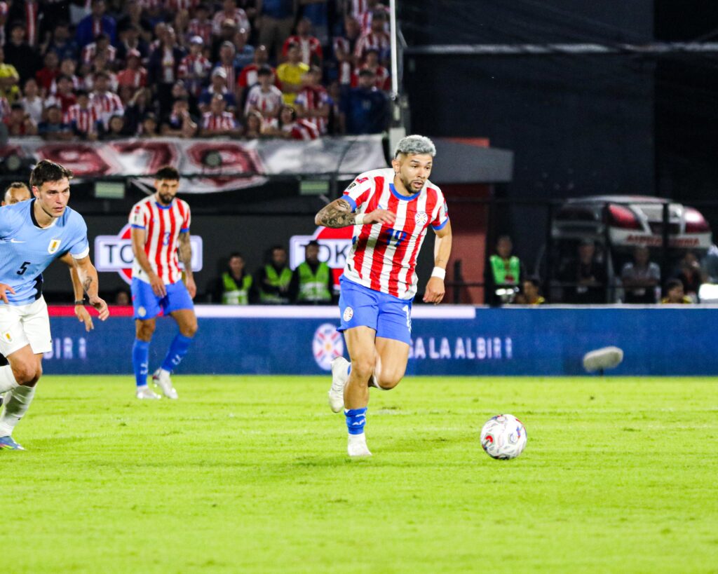 Paraguay 2-0 Uruguay: una victoria clave para la Albirroja. 