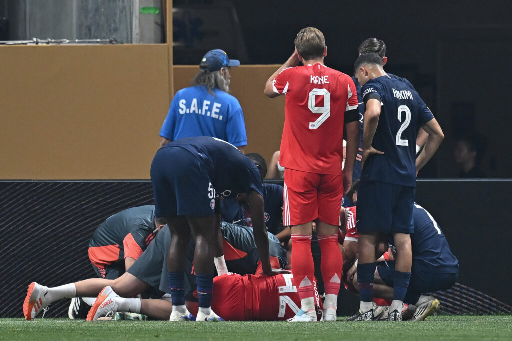 Terrible lo ocurrido con Jamal Musiala. (Photo by Paul ELLIS / AFP) (Photo by PAUL ELLIS/AFP via Getty Images)