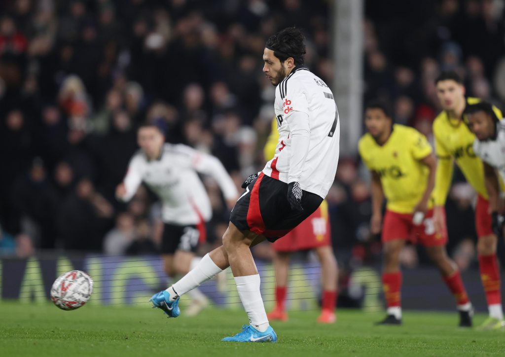 Raúl Jiménez, titular en el duelo entre Fulham vs Manchester City. (Getty Images)