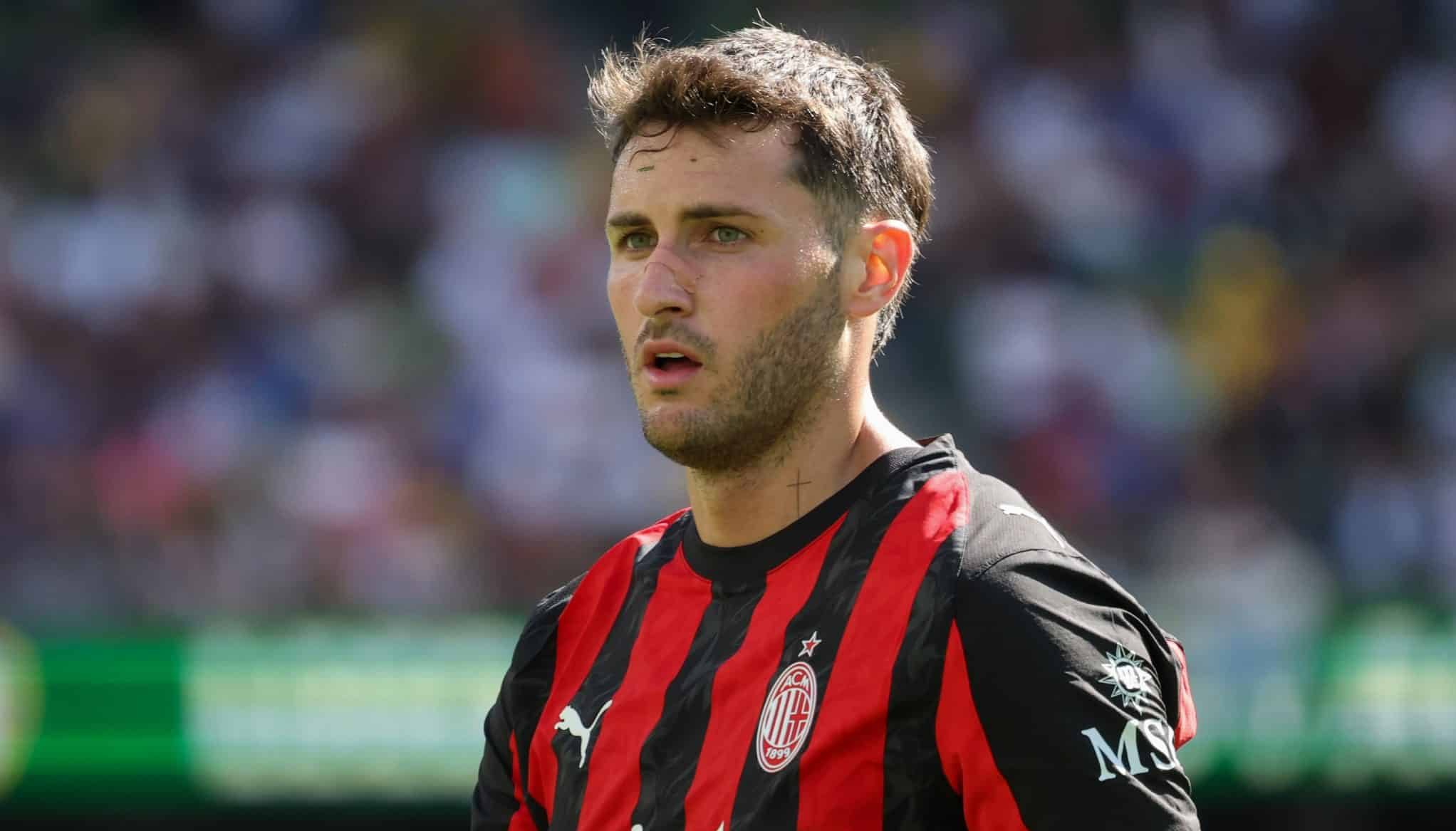 Santiago Giménez hoy titular en Milan vs Juventus (Getty Images)