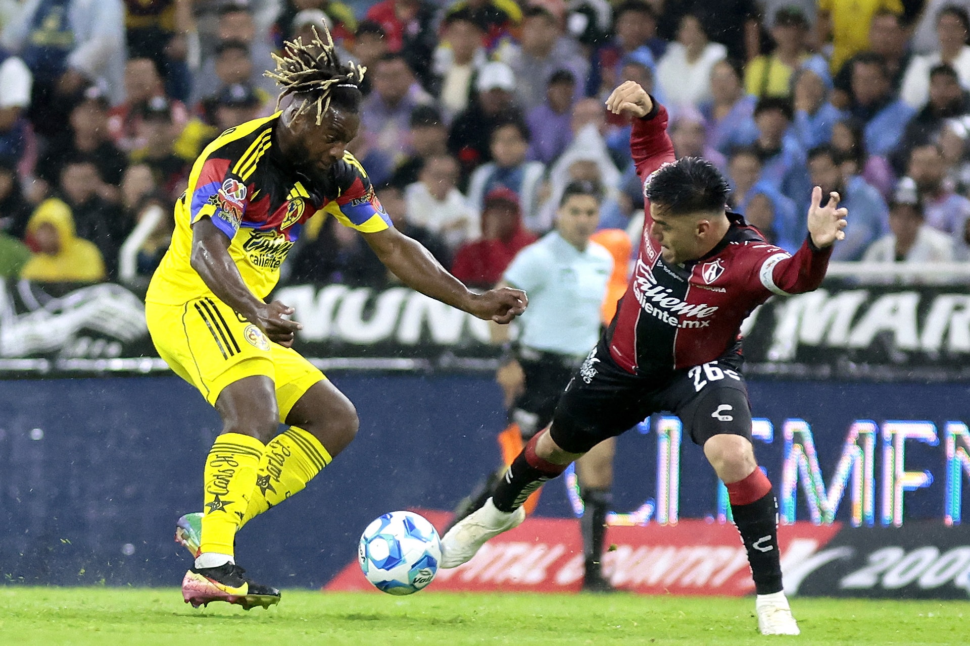 Como jugó Allan Saint-Maximin vs Atlas: gol de la victoria y MVP en su debut