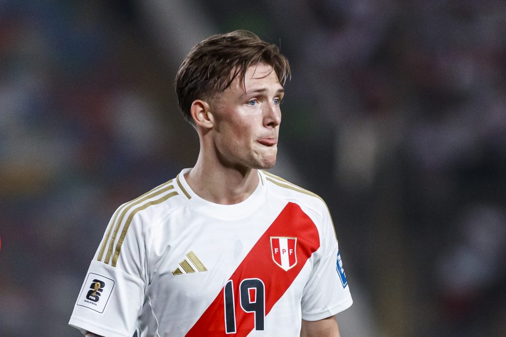 Oliver Sonne por qué no juega vs Paraguay