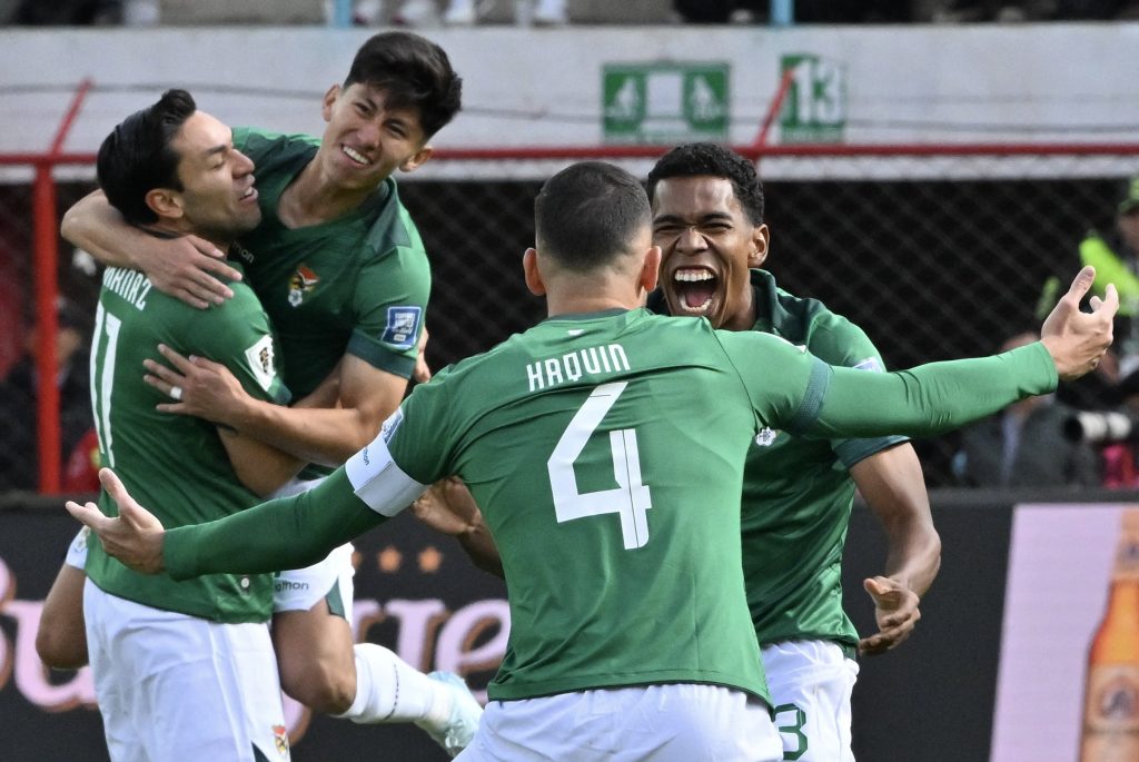Colombia vs Bolivia. (Photo by AIZAR RALDES/AFP via Getty Images)