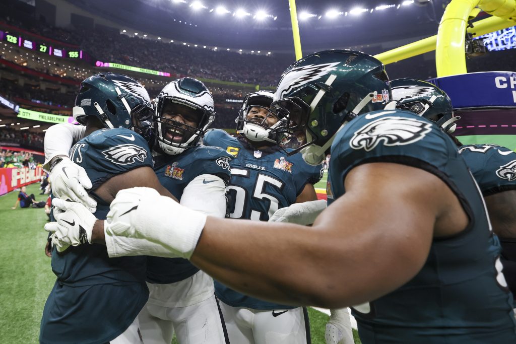 Eagles vs Cowboys: pronósticos y probabilidades de victoria en este inicio de NFL 2025/26. (Getty Images)