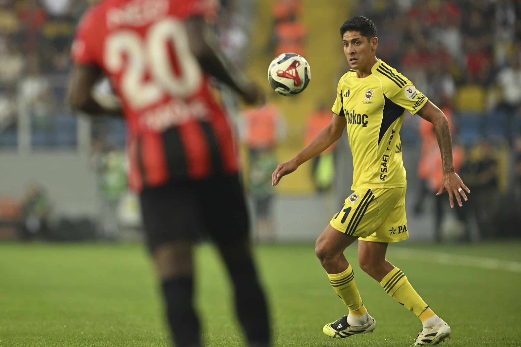 Edson Álvarez - Fenerbahce