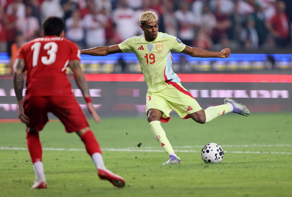 amine Yamal, protagonista de una jugada increíble