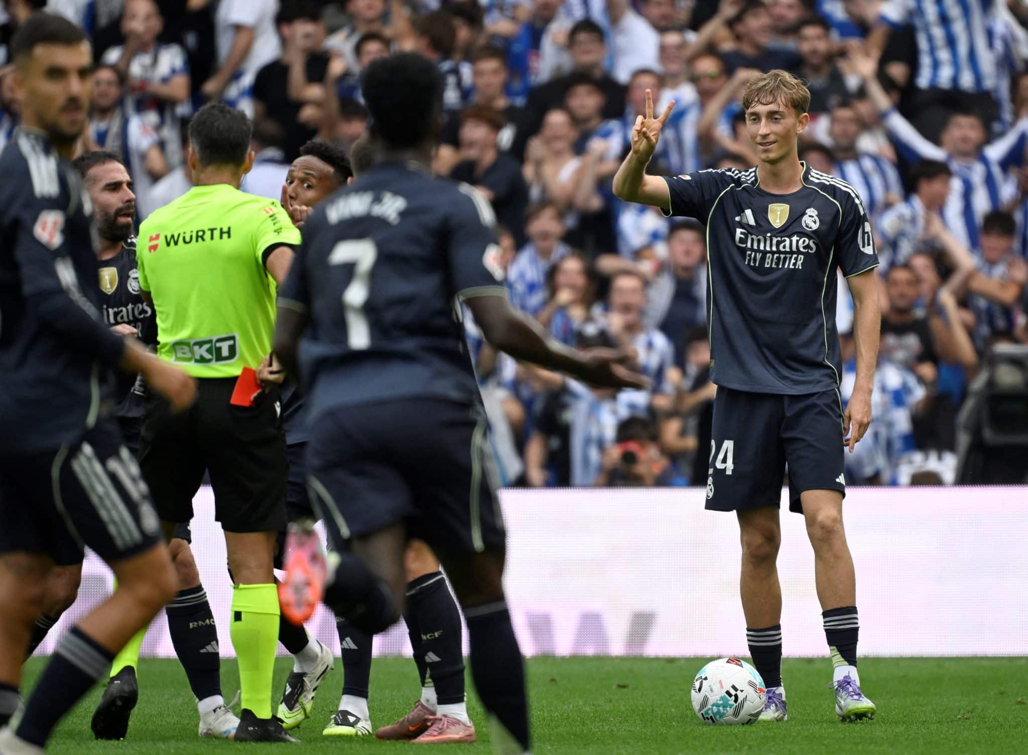 Dean Huijsen se fue expulsado en Real Madrid