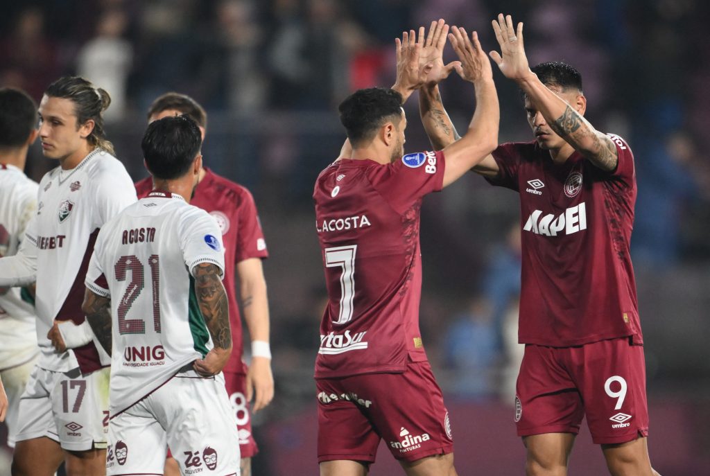 Lanús hoy: probabilidad de clasificar vs Fluminense en Brasil. (Getty Images)