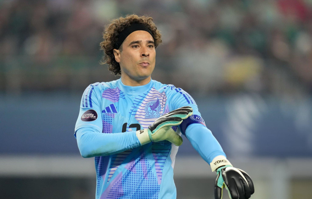 Guillermo Ochoa con Selección Mexicana