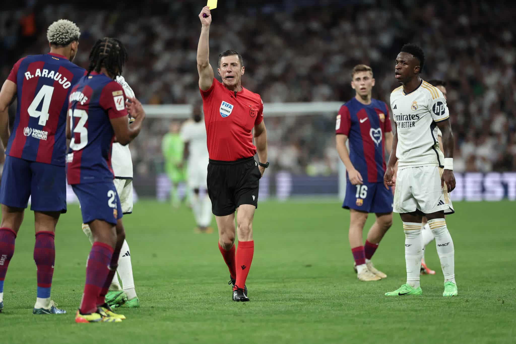 Quién es Cesar Grado: el arbitro en Real Madrid vs Barcelona. (Getty Images)