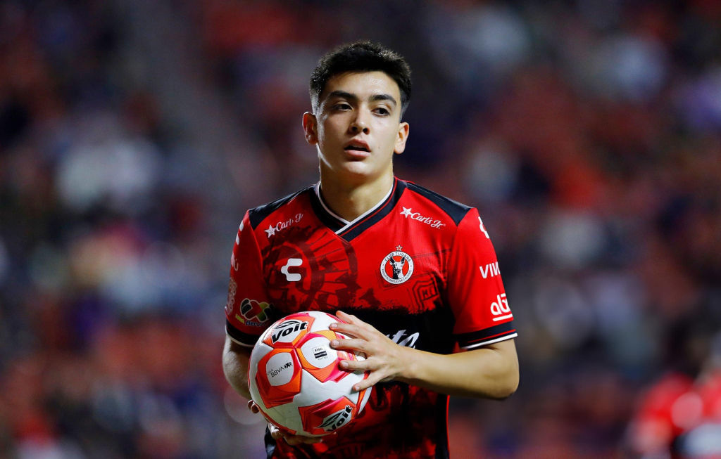 Gilberto Mora con Xolos de Tijuana en julio 2025