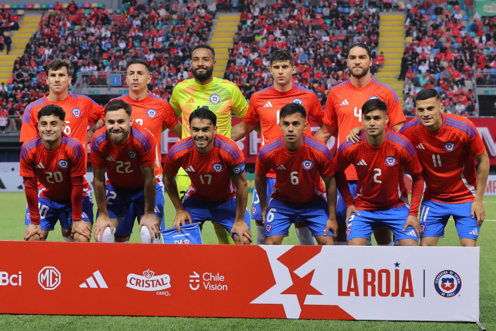 Con uno menos, Chile venció a Perú.