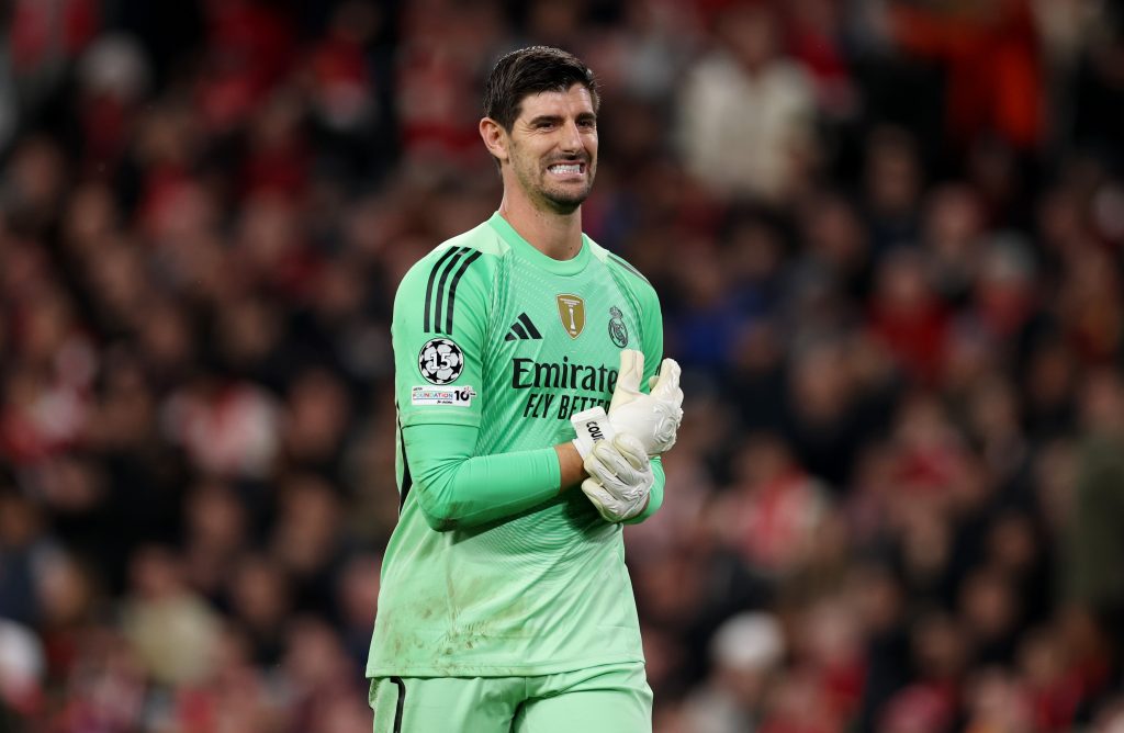 Thibaut Courtois será una de las bajas más sensibles. (Photo by Michael Regan/Getty Images) Real Madrid