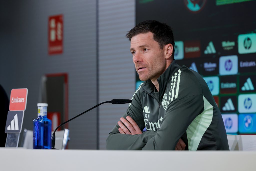 Xabi Alonso no apuesta por Arda Guler. (Getty Images)