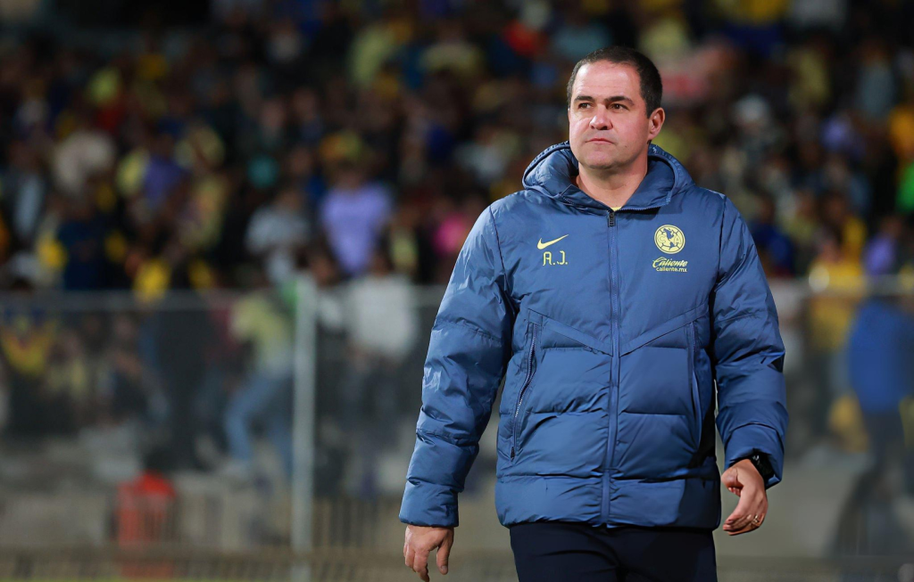 André Jardine con el Club América en abril de 2025