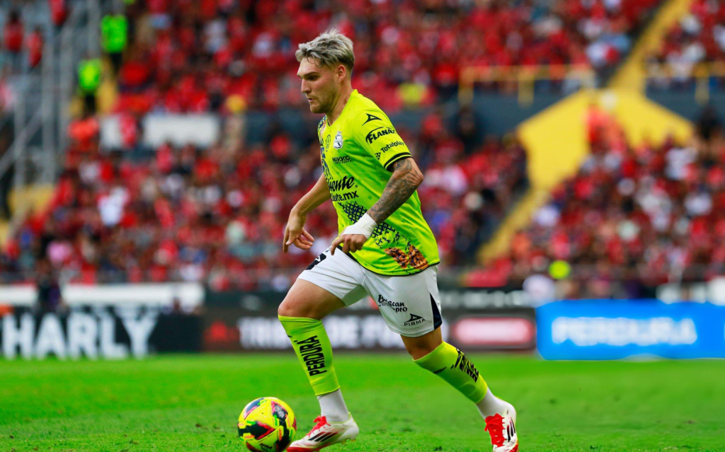 Emiliano Gómez con Puebla vs Atlas en 2025