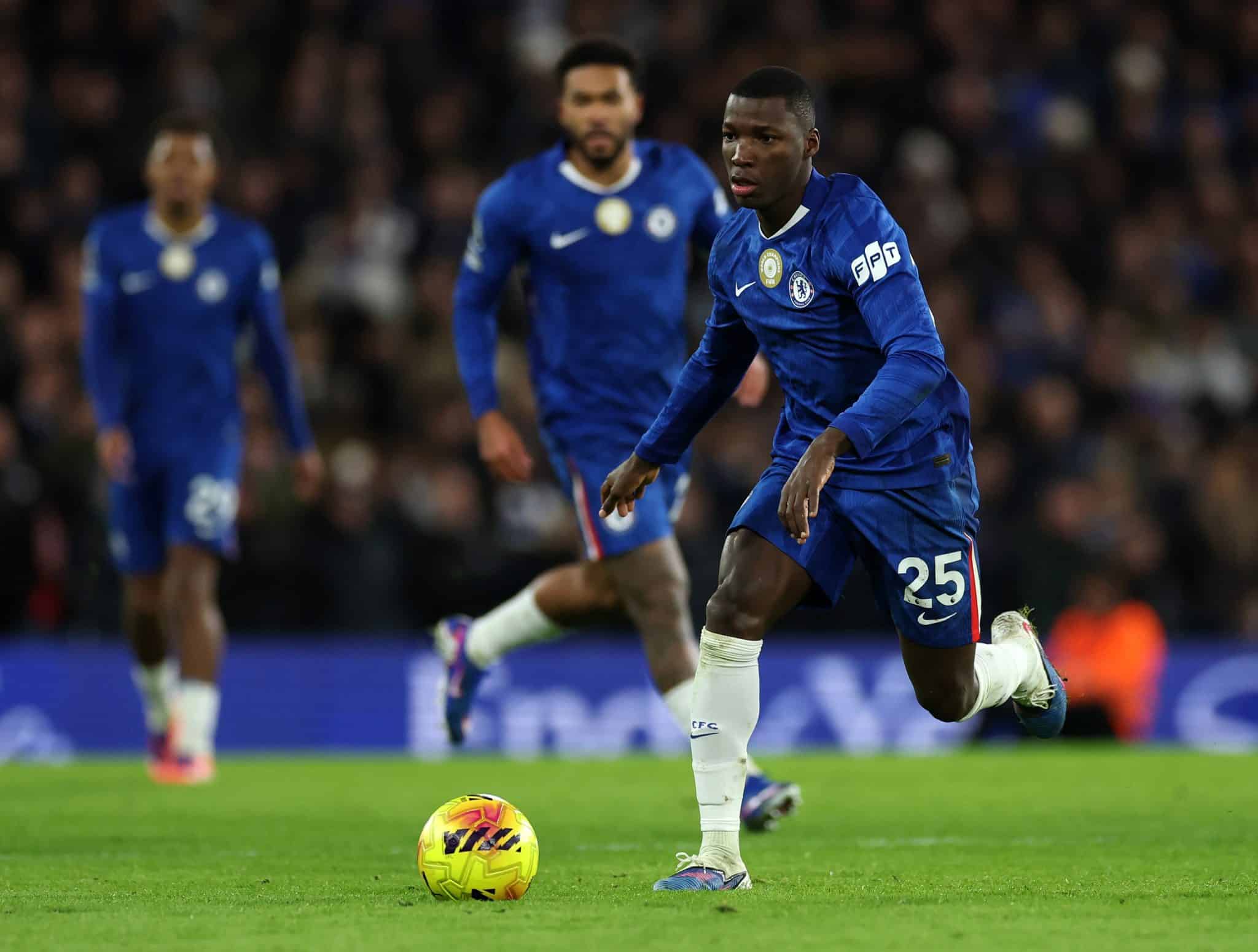 Moisés Caicedo: ¿Por qué no juega vs Manchester City en el Clásico del domingo? (Getty Images)