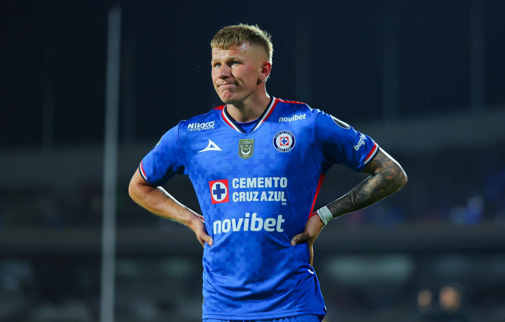 Mateusz Bogusz con Cruz Azul en julio de 2025