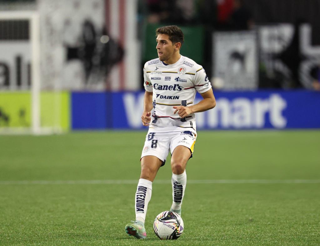 PORTLAND, OREGON - JULY 30: Juan Manuel Sanabria #8 of the Atletico de San Luis controls the ball during the Leagues Cup Phase One match between Portland Timbers and AtlÈtico San Luis at Providence Park at Providence Park on July 30, 2025 in Portland, Oregon. (Photo by Al Sermeno/ISI Photos/ISI Photos via Getty Images)
