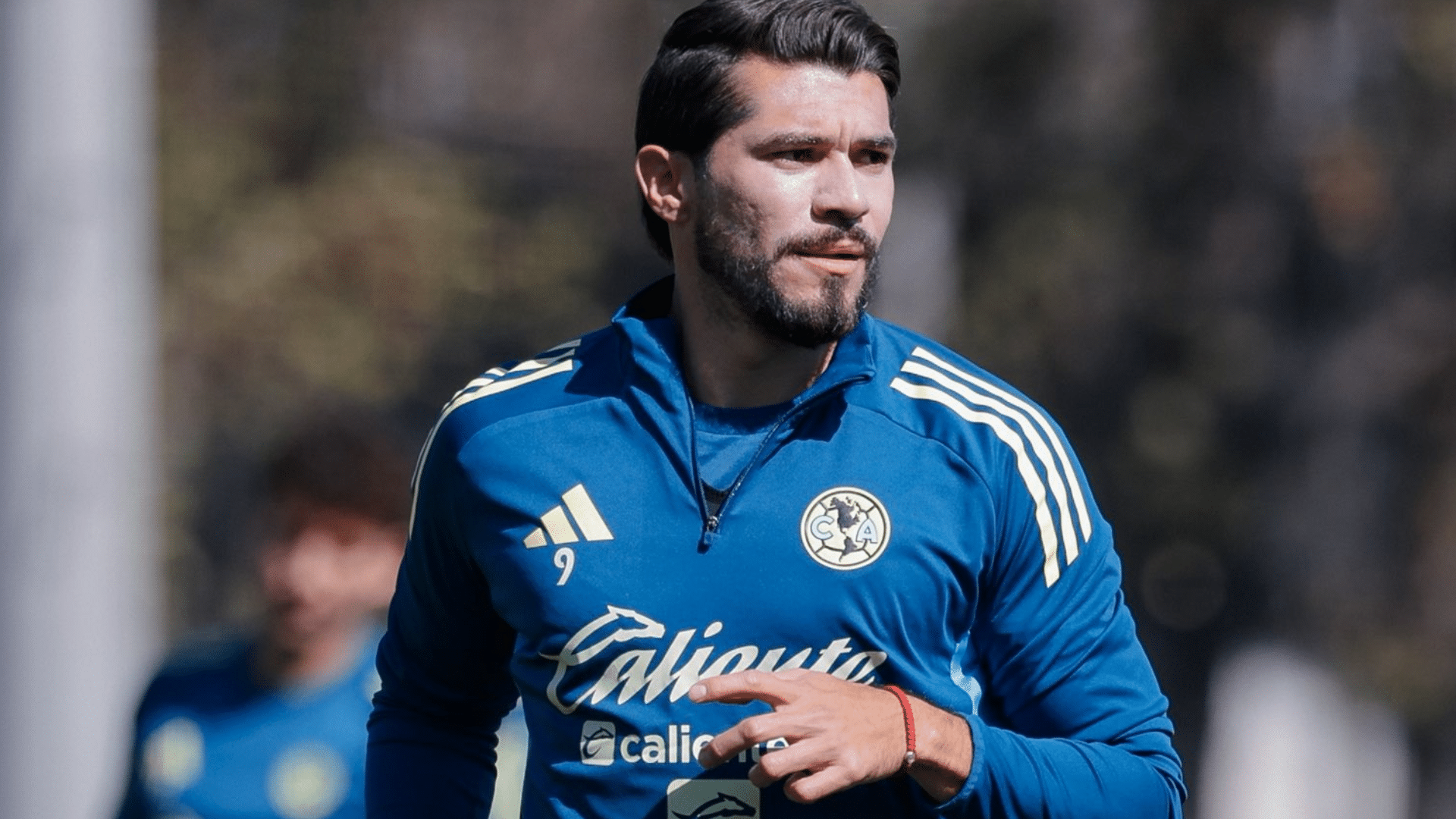 Henry Martín con Club América entrenando en 2025