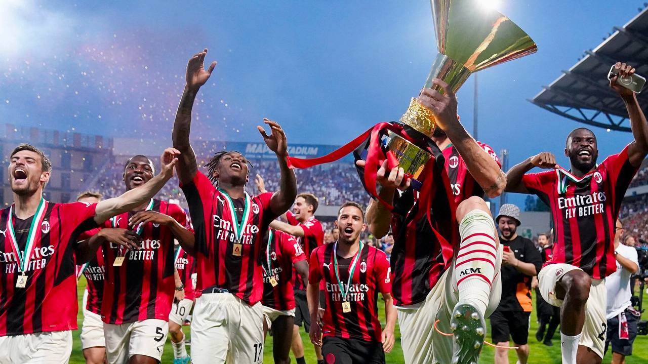 AC paint Milan red - 365Scores