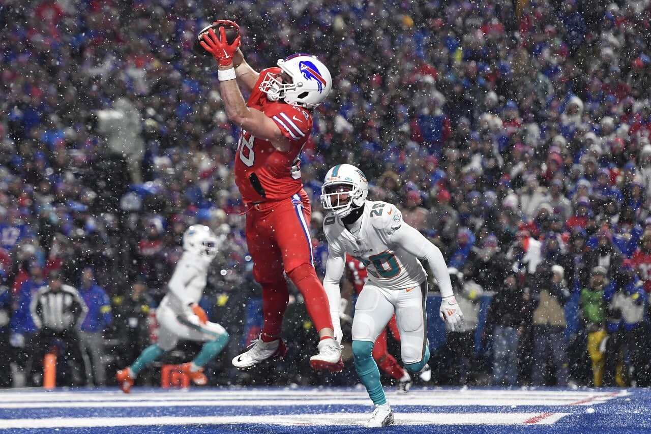 Dolphins vs Bills Opening Odds & Prediction for AFC Wild Card Playoff Game ( Buffalo Beats Down Injured Miami Squad)