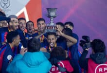 RIYADH, SAUDI ARABIA - JANUARY 15: Players of Barcelona celebrate with the trophy at the end of the Spanish Super Cup final match between Real Madrid and Barcelona at King Fahd International Stadium on January 15, 2023 in Riyadh, Saudi Arabia. Barcelona won the match with 3-1.