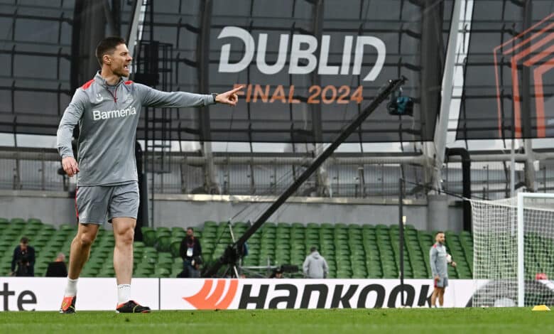 DUBLIN, IRELAND - MAY 21: Xabi Alonso, Head Coach of Bayer Leverkusen, gives the team instructions during a training session ahead of their UEFA Europa League 2023/24 final match against Atalanta BC at Dublin Arena on May 21, 2024 in Dublin, Ireland.