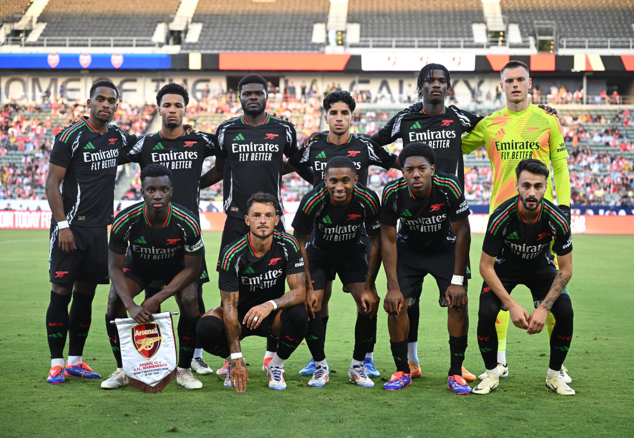 Arsenal, in all the glory of their new away strip, are ready for another Premier League battle.