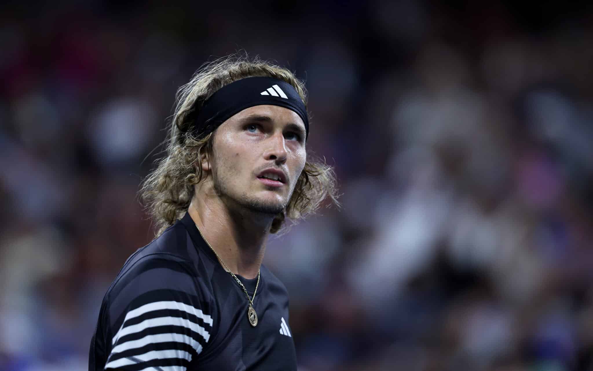 NEW YORK, NEW YORK - SEPTEMBER 02: Alexander Zverev of Germany against Grigor Dimitrov of Bulgaria during their Men's Singles Third Round match on Day Six of the 2023 US Open at the USTA Billie Jean King National Tennis Center on September 02, 2023 in the Flushing neighborhood of the Queens borough of New York City