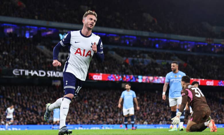 MANCHESTER, ENGLAND - NOVEMBER 23: James Maddison of Tottenham Hotspur celebrates after scoring a goal to make it 0-2 during the Premier League match between Manchester City FC and Tottenham Hotspur FC at Etihad Stadium on November 23, 2024 in Manchester, England.