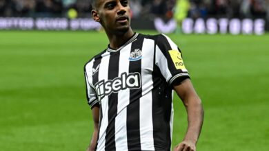 NEWCASTLE UPON TYNE, ENGLAND - JANUARY 13: Alexander Isak of Newcastle United (14) celebrates after scoring Newcastles first goal during the Premier League match between Newcastle United and Manchester City at St. James Park on January 13, 2024 in Newcastle upon Tyne, England.