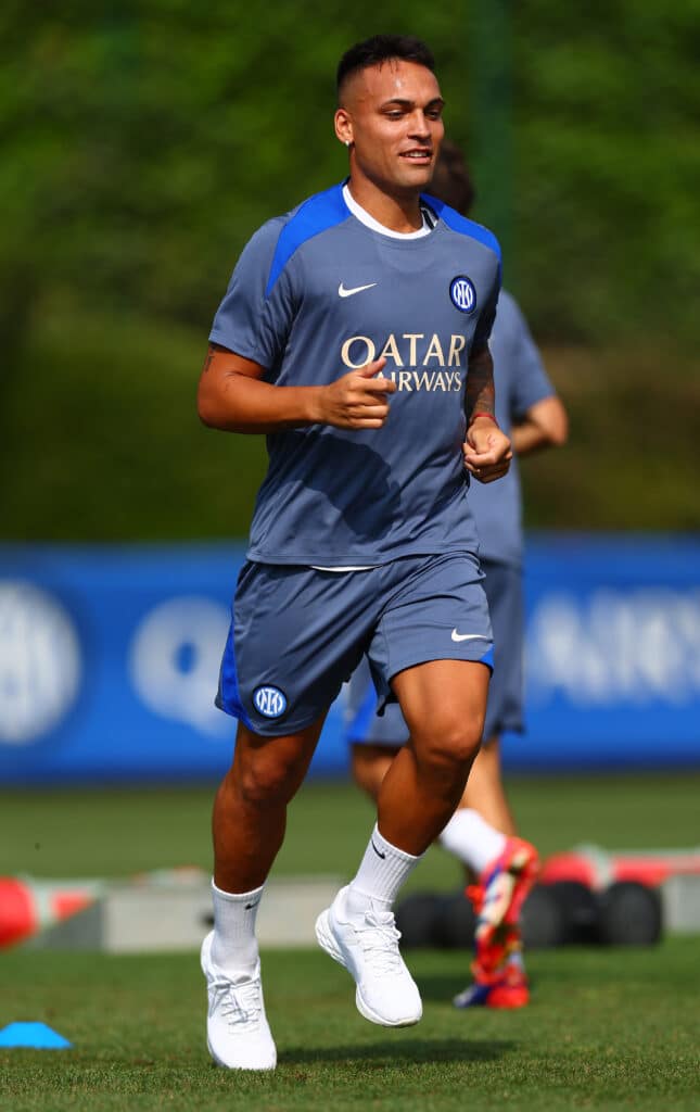 COMO, ITALY - AUGUST 06: Lautaro Martinez of FC Internazionale in action during the FC Internazionale training session at BPER Training Centre at Appiano Gentile on August 06, 2024 in Como, Italy.