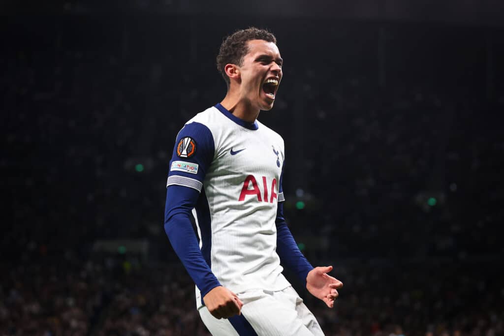 Brennan Johnson of Tottenham Hotspur celebrates scoring the first goal during the UEFA Europa League 2024/25