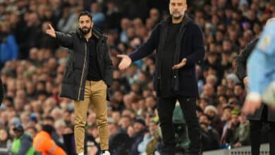 Manchester United manager Ruben Amorim (left) and Manchester City manager Pep Guardiola gesture on the touchline during the Premier League match at the Etihad Stadium, Manchester.