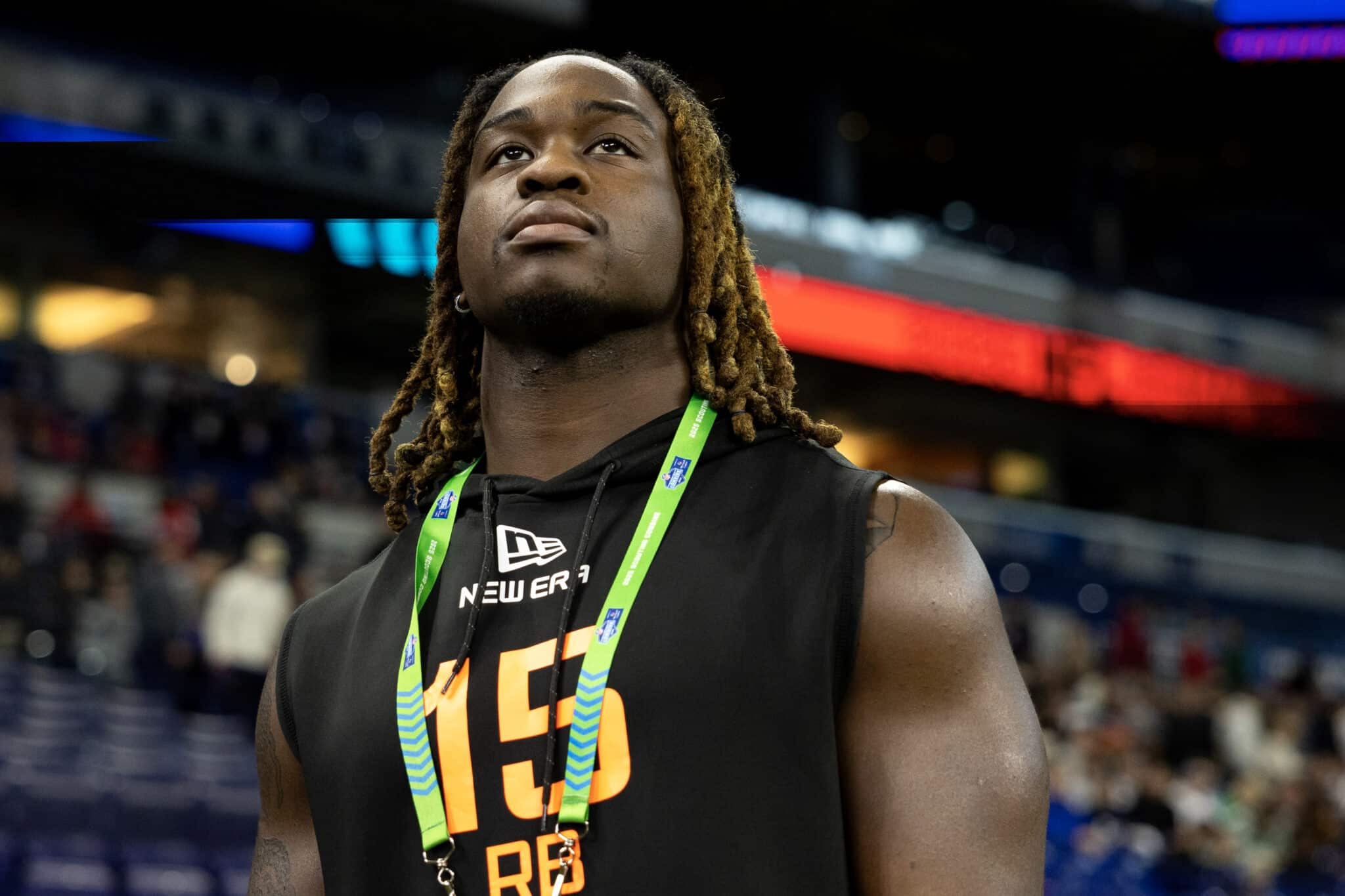 INDIANAPOLIS, INDIANA - MARCH 1: Ashton Jeanty #RB15 of Boise State stands on the field during the NFL Scouting Combine at Lucas Oil Stadium on March 1, 2025 in Indianapolis, Indiana.
