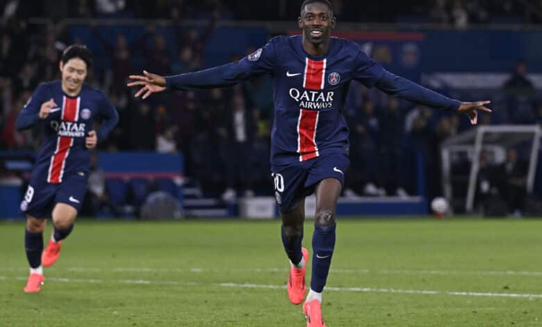 Ousmane Dembele of Paris Saint-Germain reacts after scoring during the Ligue 1 McDonald's match between Paris and Brest