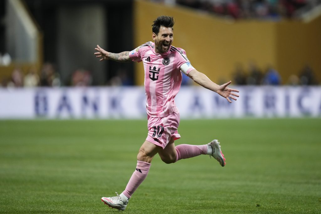 Leo Messi has now reached 50+ G/A in 14 calendar years during his career.
