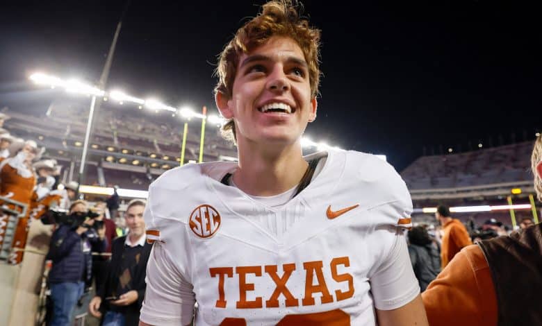 Arch Manning #16 of the Texas Longhorns