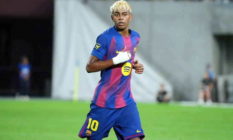 Ballon d'Or winner? KOBE, JAPAN - JULY 27: Lamine Yamal of FC Barcelona looks on during the preseason friendly between Vissel Kobe and FC Barcelona at Noevir Stadium Kobe on July 27, 2025 in Kobe, Hyogo, Japan.