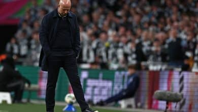 Liverpool's Dutch manager Arne Slot reacts on the touchline during the English League Cup final football match between Liverpool and Newcastle United at Wembley Stadium, north-west London on March 16, 2025. (Photo by HENRY NICHOLLS / AFP) / RESTRICTED TO EDITORIAL USE. No use with unauthorized audio, video, data, fixture lists, club/league logos or 'live' services. Online in-match use limited to 120 images. An additional 40 images may be used in extra time. No video emulation. Social media in-match use limited to 120 images. An additional 40 images may be used in extra time. No use in betting publications, games or single club/league/player publications.