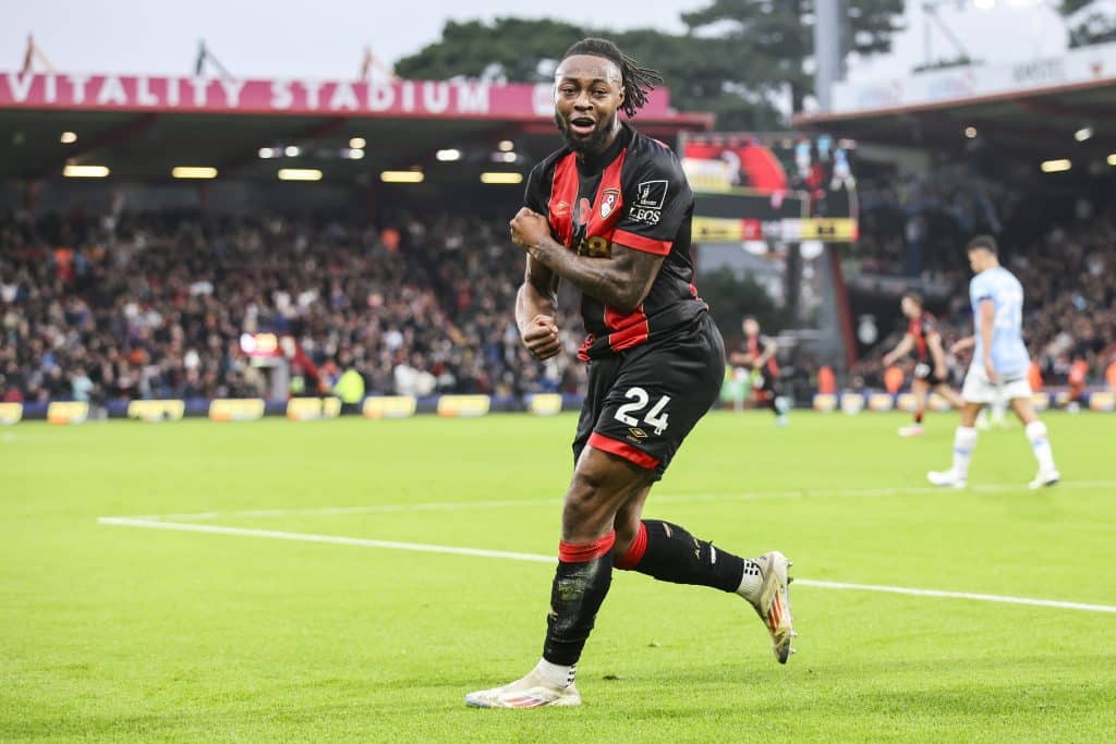 BOURNEMOUTH, ENGLAND - NOVEMBER 02: Antoine Semenyo of Bournemouth celebrates after he scores a goal to make it 1-0 during the Premier League match between AFC Bournemouth and Manchester City FC at Vitality Stadium on November 02, 2024 in Bournemouth, England.
